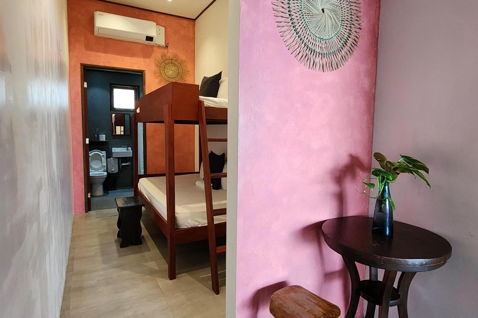 Sirom Beach House Tambobong Екстериор снимка