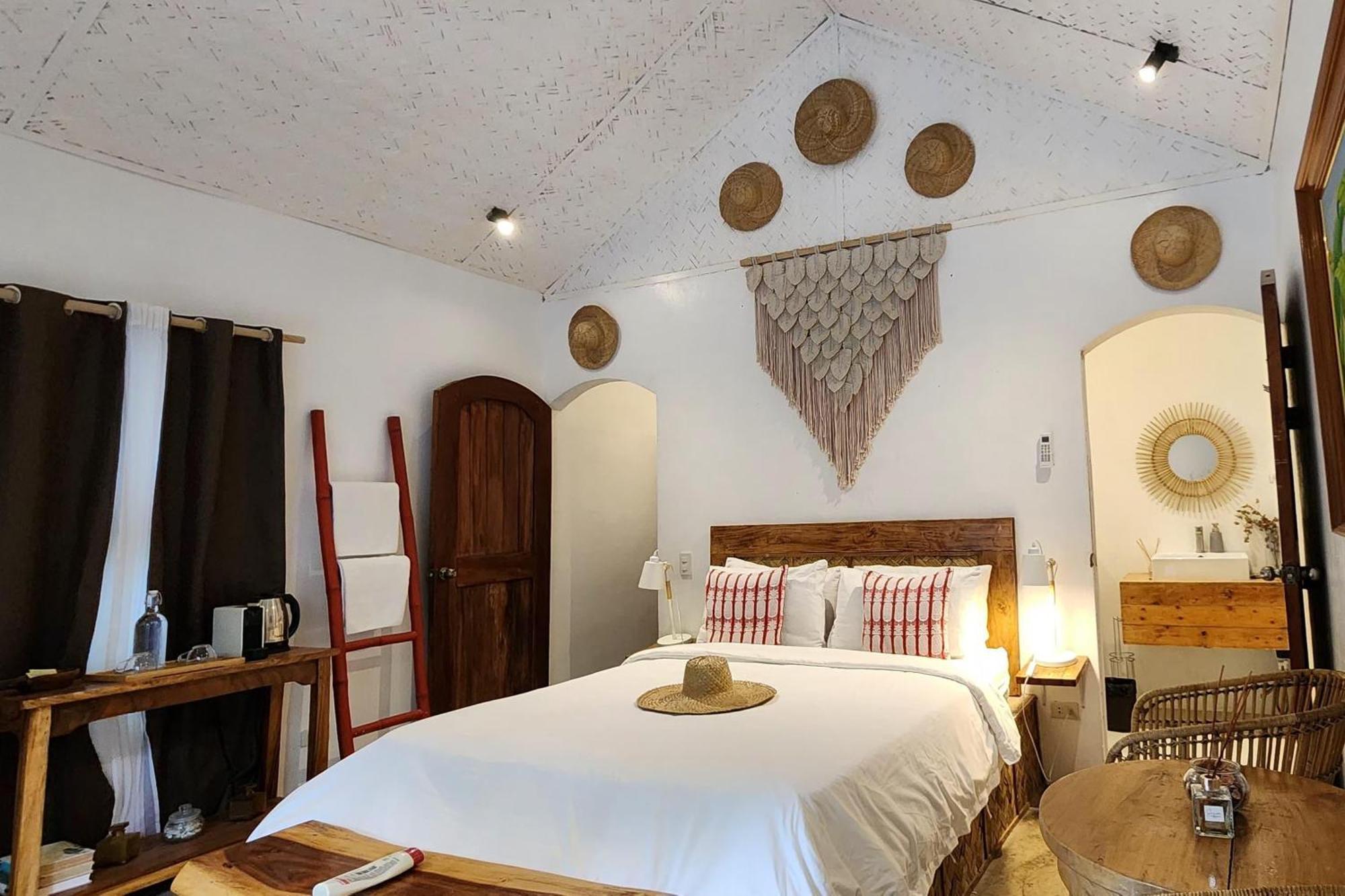 Sirom Beach House Tambobong Екстериор снимка