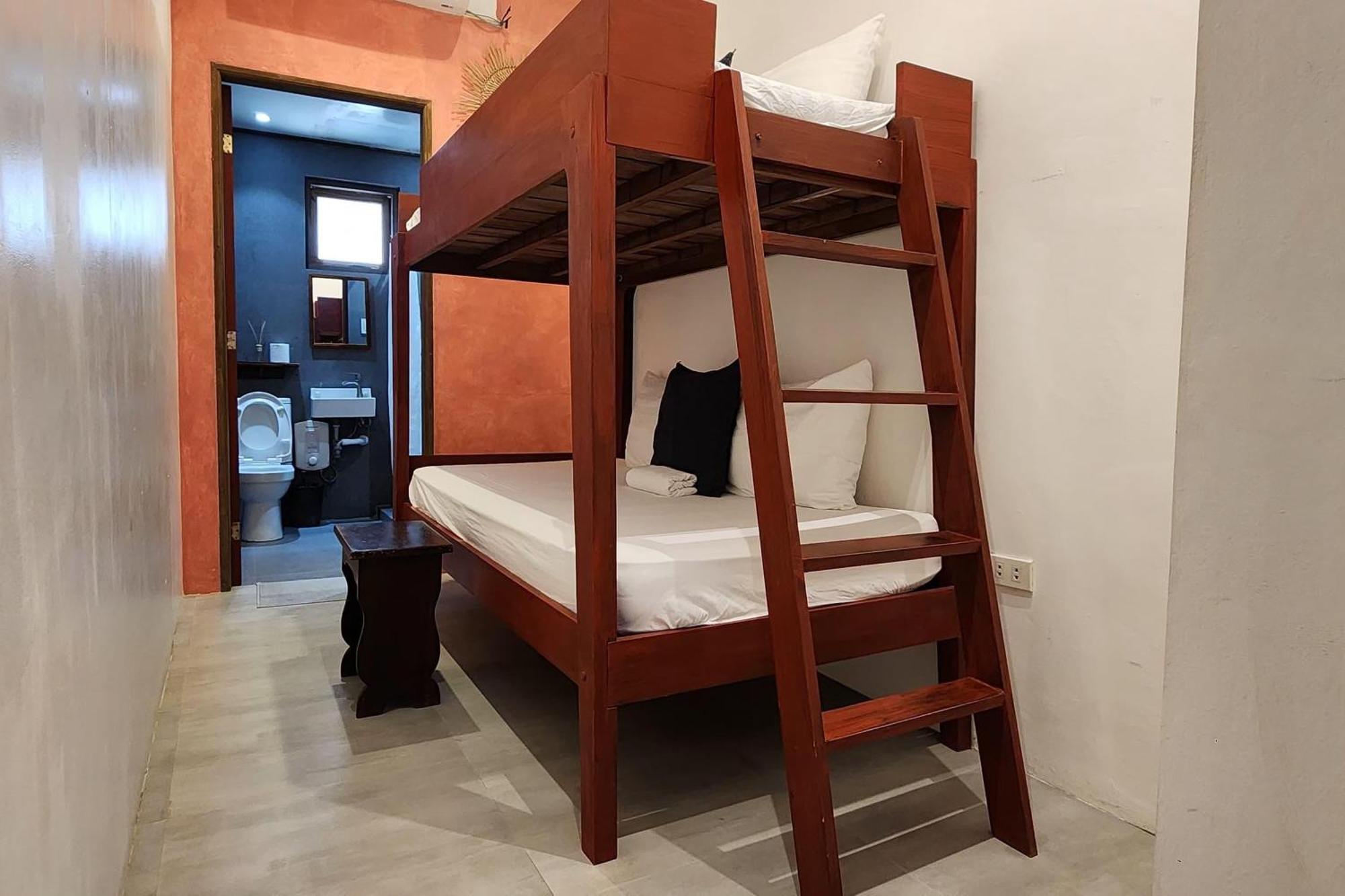 Sirom Beach House Tambobong Екстериор снимка