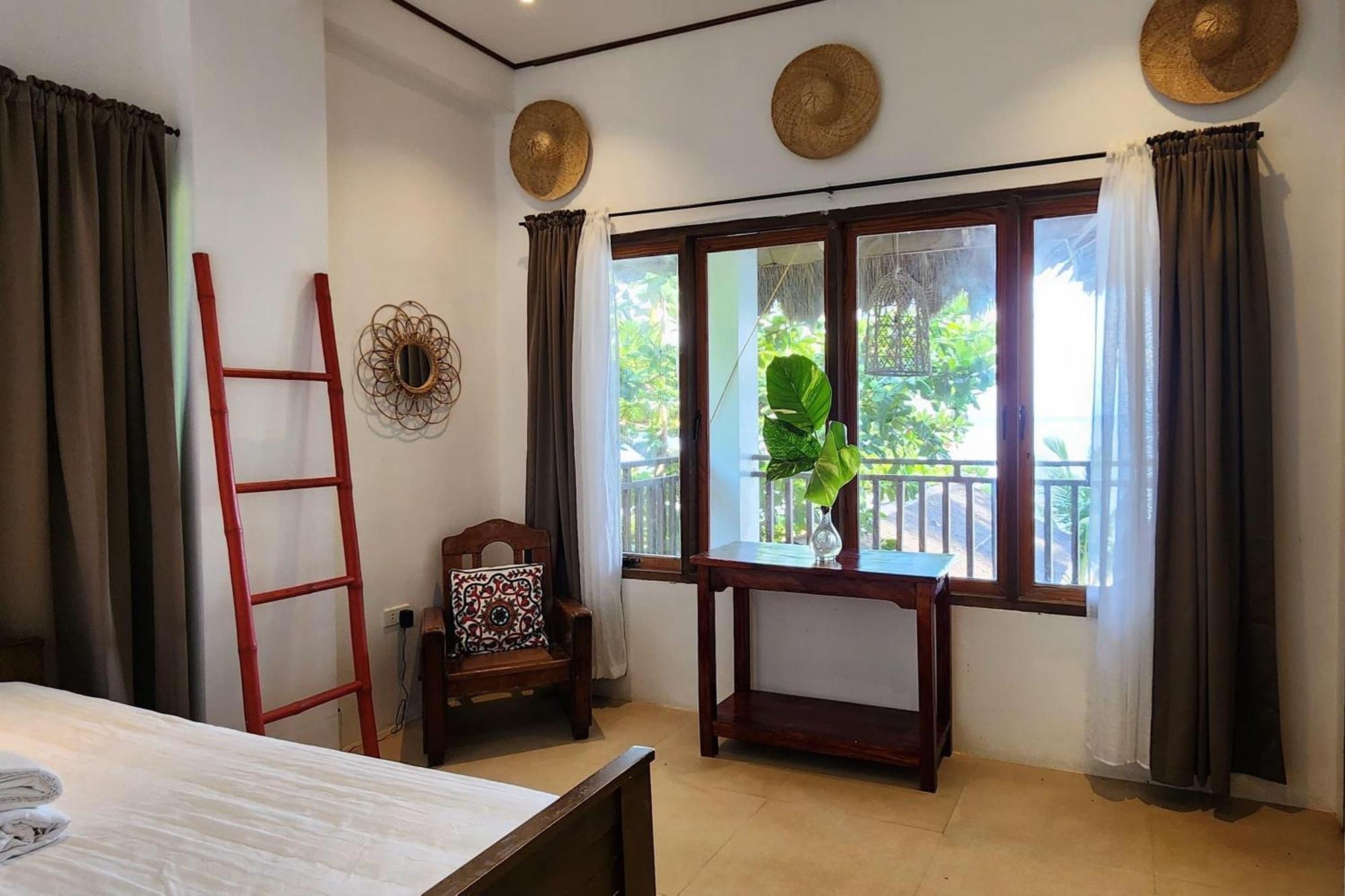 Sirom Beach House Tambobong Екстериор снимка