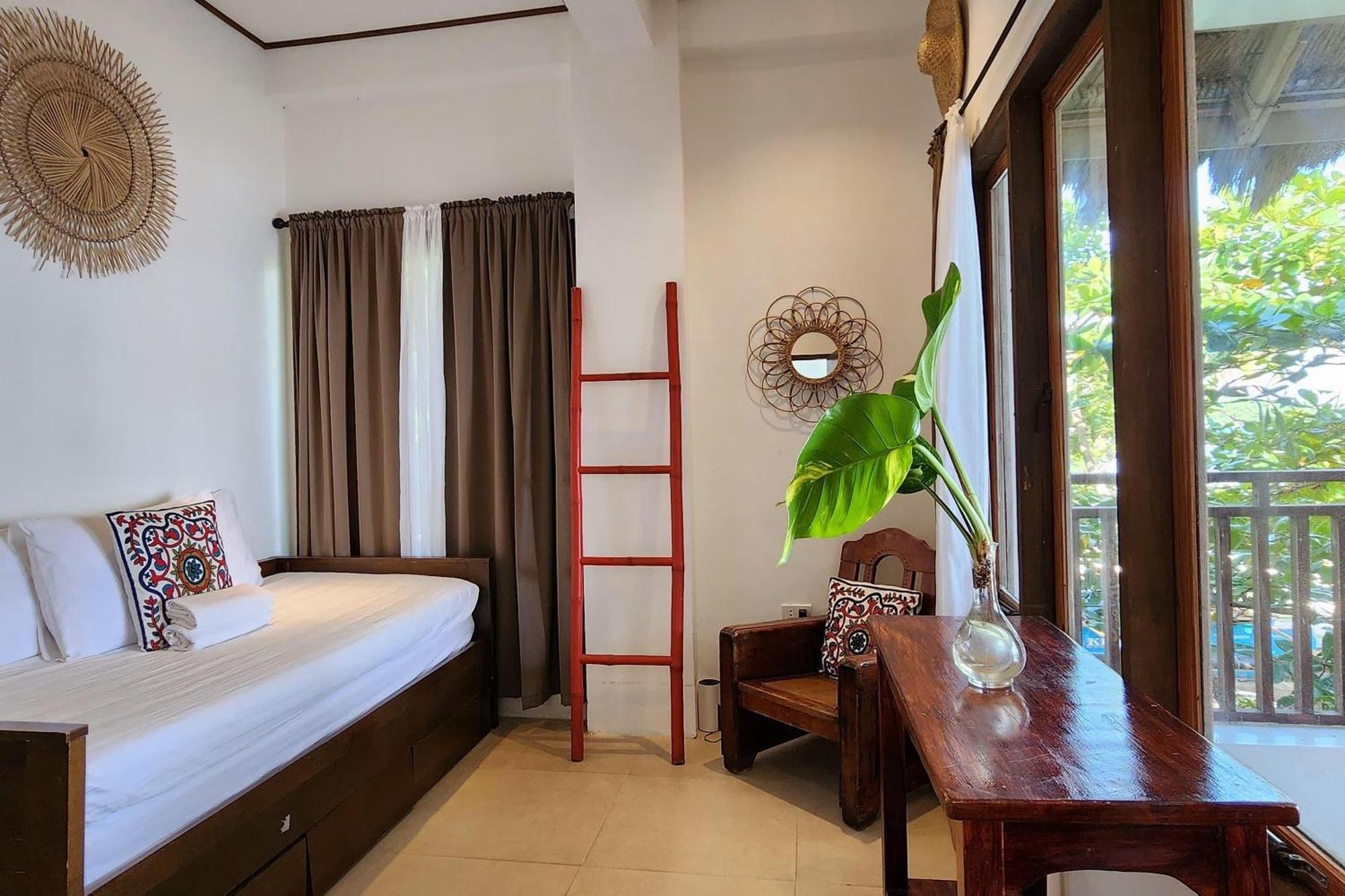 Sirom Beach House Tambobong Екстериор снимка